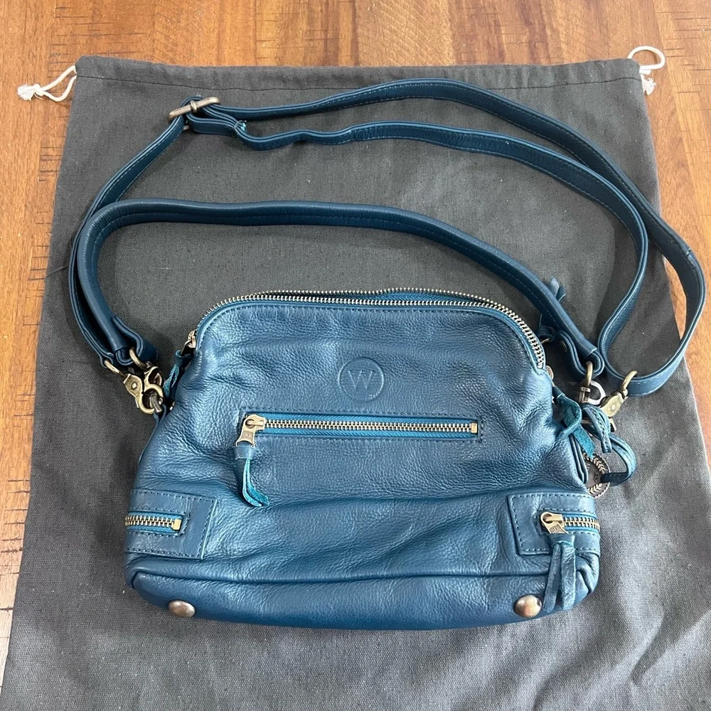 🆕Wanderer’s Travel Co. Manhattan Azzurra Crossbody Handbag - Picture 2 of 7
